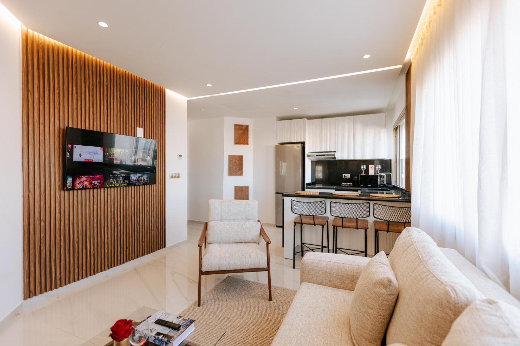 Marina View Residence Luxurious Studio Retreat With Stunning Ocean Views 1 Double Bedroom, 1 Convertible Couch Tânger Exterior foto